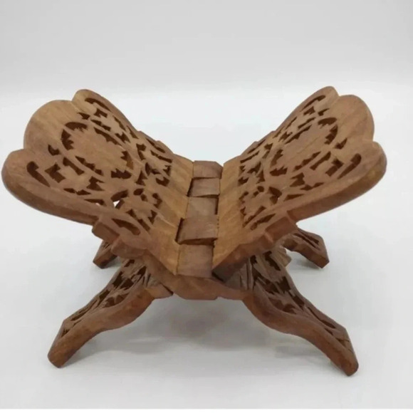 Hand Carved Wooden Folding Book
Rest Stand Holder with Intricate Carvings - Picture 1 of 7